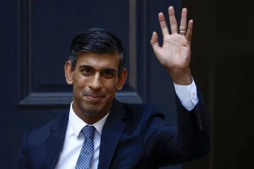 புலம்பெயர்தல் பின்னணி குறித்து வெளிப்படையாக பேசிய பிரித்தானிய பிரதமர்