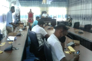 ரிஷாட் பதியுதீனின் கைதுக்கு எதிராக கிண்ணியா பிரதேச சபையில் தீர்மானம் நிறைவேற்றம்