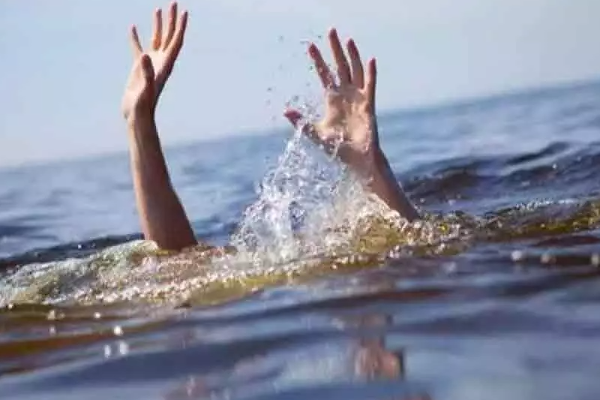 பாரிய அலையால் அள்ளுண்டு சென்ற உயர்தர மாணவன் பலி | A Advance Level Student Has Drowned In The Sea