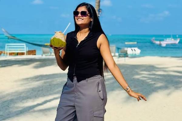 புதிய கார் வாங்கியுள்ள சின்ன மருமகள் சீரியல் நடிகை சங்கவி... அழகிய வீடியோ இதோ | Chinna Marumagal Serial Actress Buys New Car