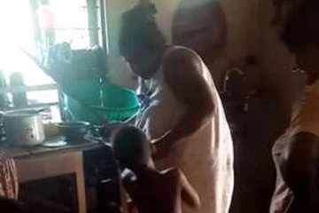 தாய் ஒருவரின் மோசமான செயல்! - ஏழு வயது சிறுவன் மீது கொடூர தாக்குதல்