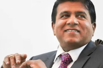 අධිකරණ අමාත්‍යවරයා රාජකාරි අරඹයි..