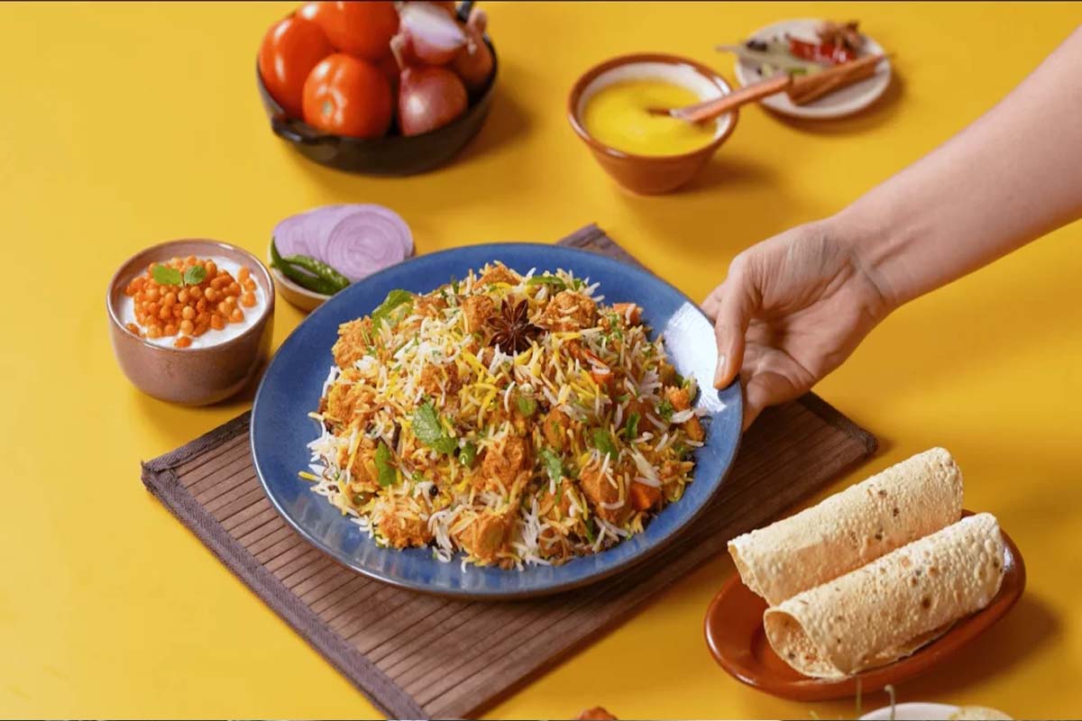புரட்டாசி மாதத்தில் அசைவம் சாப்பிடாமல் இருக்கீங்களா? மட்டன் சுவையில் மீல் மேக்கர் பிரியாணி | How To Prepare Soya Chunks Biriyani At Home புரட்டாசி மாதத்தில் அசைவம் சாப்பிடாமல் இருக்கீங்களா? மட்டன் சுவையில் மீல் மேக்கர் பிரியாணி | How To Prepare Soya Chunks Biriyani At Home