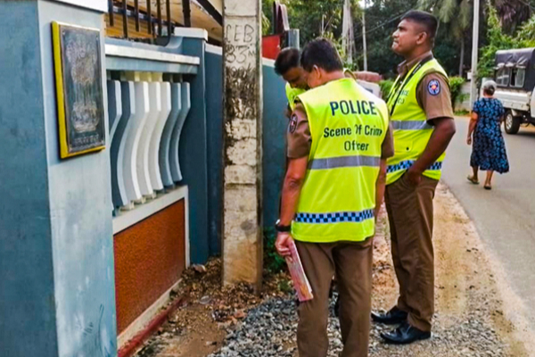 காணித்தகராறு! அண்ணனை வாளால் வெட்டிக்கொன்ற தம்பி | Brother Stabs Brother To Death Land Dispute