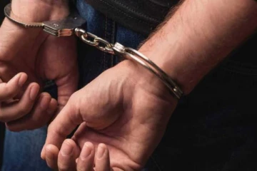 தலைமுடியை கிண்டல் செய்த சிறுவன்.. ஆத்திரத்தில் 5 பேர் கொண்ட கும்பல் செய்த வெறிச்செயல்!