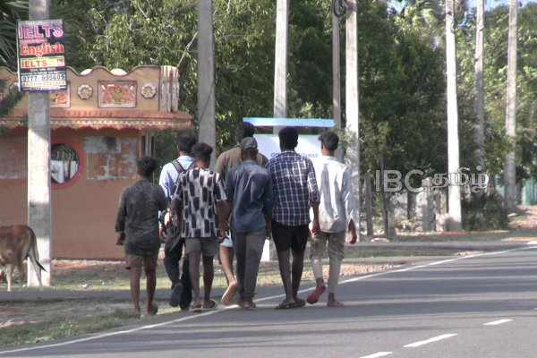 யாழில் விபரீதமான பிறந்தநாள் கொண்டாட்டம் : இளைஞனுக்கு நேர்ந்த அனர்த்தம் | Young Man Died Swimming With Friends In The Sea