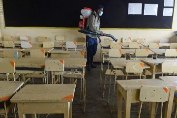 இலங்கையில் அனைத்து படசாலைகளையும் இம்மாதம் 30 திகதி வரை மூட முடிவு!