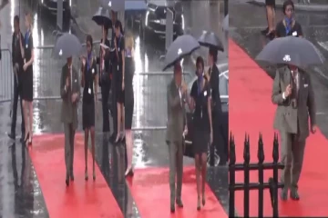 பெண் ஊழியரை மழையில் நனையவிட்ட பாகிஸ்தான் பிரதமர்; வைரலாகும் காணொளி!