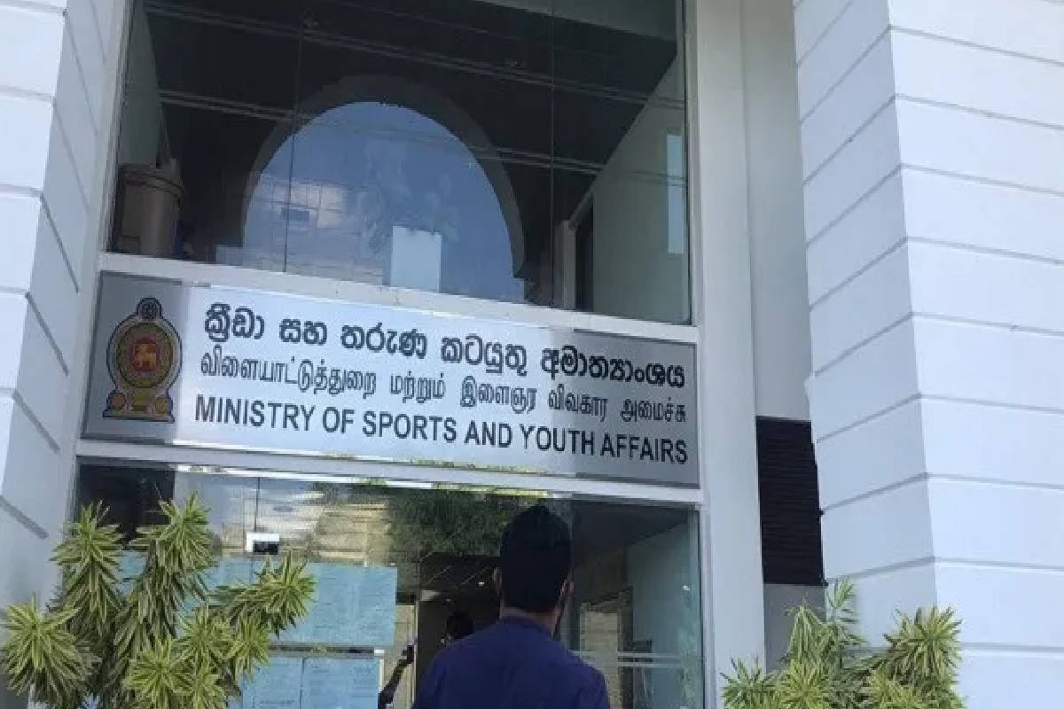 சமூக வலைத்தளங்களில் பரவும் குற்றச்சாட்டு - விளையாட்டுத்துறை அமைச்சர் மறுப்பு | Sports Minister Denies Spreading Allegations சமூக வலைத்தளங்களில் பரவும் குற்றச்சாட்டு - விளையாட்டுத்துறை அமைச்சர் மறுப்பு | Sports Minister Denies Spreading Allegations