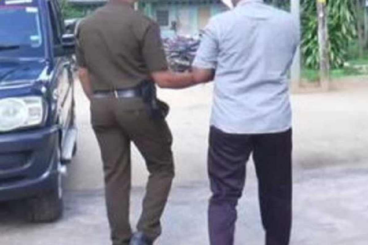 யாழில் மனைவி மற்றும் சகோதரன் மீதும் கணவன் கத்தி குத்து தாக்குதல்! | Husband Stabs Wife And Brother In Jaffna