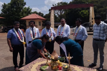 கிளிநொச்சியில் வியாபார நடவடிக்கைகளுக்காக 34 கடைகள் திறந்து வைப்பு