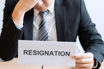 பிரான்சில்  520,000 பேர்  ராஜினாமா!