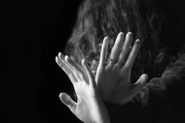 யாழில் வயோதிப பெண் வன்புணவு; நடவடிக்கை எடுக்காத பொலிஸார்