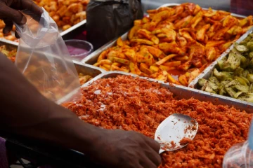 கடைகளில் சாப்பிடுவோருக்கு அதிர்ச்சித் தகவல்! இன்று முதல் உணவுகளும் இல்லாமல் போகும் அபாயம்