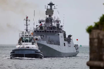 நான்கு நாள் பயணமாக பிரித்தானியாவை சென்றடைந்த இந்திய போர்க்கப்பல்