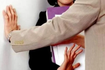 வடக்கில் இடமாற்றம் வழங்காமல் இருக்க பாலியல் லஞ்சம்?