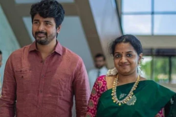 மனைவியுடன் கேக் வெட்டி கொண்டாட்டத்தில் இறங்கிய நடிகர் சிவகார்த்திகேயன்- கலக்கல் புகைப்படங்கள்