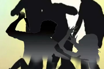 இரு பிள்ளைகளையும் கத்திக்குத்துக்கு இலக்காகி படுகாயப்படுத்திய தந்தை