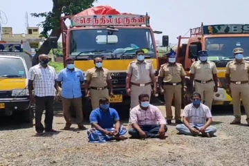 தக்காளி பெட்டிகளுக்கிடையே மறைத்து கடத்தப்பட்ட மதுபாட்டில்கள்..3 பேர் கைது...