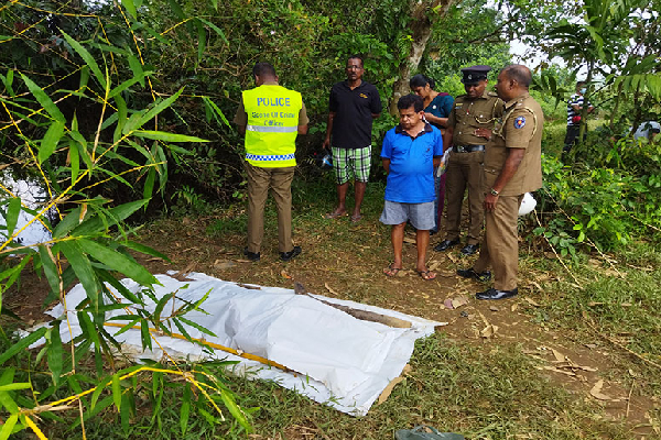 ஆற்றில் குதித்த இளம் ஜோடி..! ஒருவர் சடலமாக மீட்பு - தீவிர விசாரணையில் காவல்துறை | Two People Committed Suicide By Jumping The River