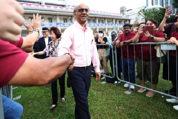 சிங்கப்பூர் அதிபர் தேர்தலில் வெற்றி பெற்ற யாழ்ப்பாண தமிழர்!