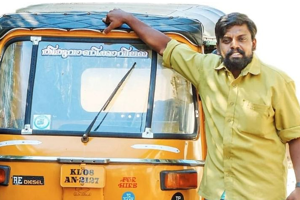 12 ஆம் வகுப்பில் தோல்வி… பட்டப்படிப்பில் கல்லூரியின் முதல் மாணவராக வந்து அசத்திய ஆட்டோ டிரைவர்! | Kerala Auto Driver Inspiration Story College