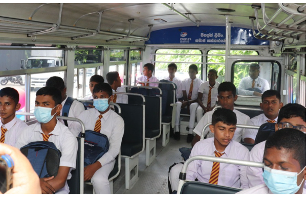 பாடசாலை போக்குவரத்தில் ஈடுபடும் தனியார் வாகனங்கள் திடீர் பரிசோதனை... | School Transport Services