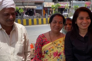 நீதிபதிக்கான தேர்வில் வெற்றி.. விடா முயற்சியால் சாதித்த காய்கறி விற்பவரின் மகள்!