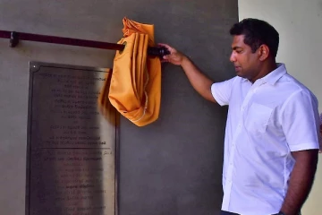 மன்னார் நானாட்டானில் காற்று மின்சக்தி நிலையம் திறந்து வைப்பு: கிராம மக்கள் எதிர்ப்புப் போராட்டம் (Video)