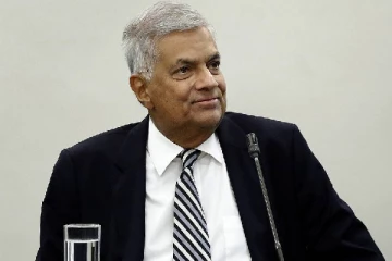 ரணில் பிரதமர் பதவியிலிருந்து விலகாவிடின் அவர் அரச தலைவராக பதவியேற்பதை தடுக்க முடியாது!