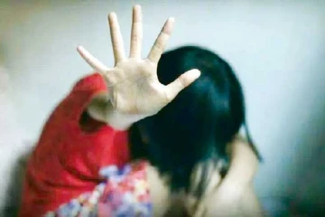 தாயுடன் தொடர்பை ஏற்படுத்தி சிறுமிகளை வன்புணர்ந்த கொடூரம்