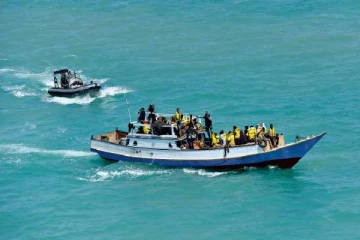 இலங்கையில் இருந்து சென்ற நான்கு படகுகளை கைப்பற்றிய அவுஸ்திரேலியா