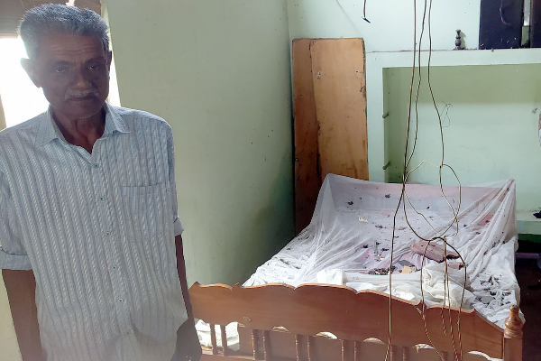 அக்கரைப்பற்றில் மின்னல் தாக்கி பலத்த தேசங்கள் | Lightning Strikes
