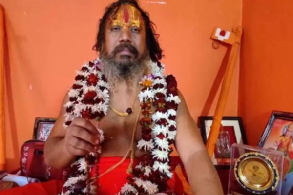 இந்து நாடாக அறிவிக்காவிட்டால் அப்புறம் இருக்கு :  பிரதமர் மோடியினை எச்சரிக்கும் பிரபல சாமியார் | Declare India Hindu Rashtra Paramhansacharya