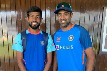 அஸ்வினை பார்த்ததும் ஓடி வந்து காலில் விழுந்த வீரர்! பின்னர் அவர் செய்த நெகிழ்ச்சி செயல்