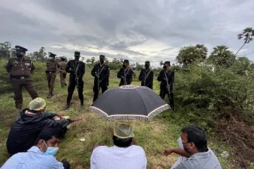 சாட்டி மாவீரர் துயிலும் இல்லத்தில் இராணுவத்தினருக்கும் மக்களுக்கும் இடையில் குழப்பம்