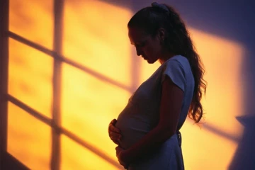 பிரித்தானியாவில் தாயான 11 வயது சிறுமி: அதிர்ச்சியில் இருந்து மீளாத குடும்பத்தினர்