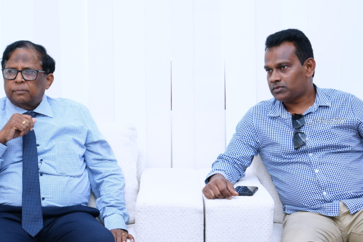 யாழில் சுற்றுலாத்துறை மேம்பாடு தொடர்பில் முக்கிய கலந்துரையாடல் | Deputy Minister Of Tourism Discussion Governor யாழில் சுற்றுலாத்துறை மேம்பாடு தொடர்பில் முக்கிய கலந்துரையாடல் | Deputy Minister Of Tourism Discussion Governor