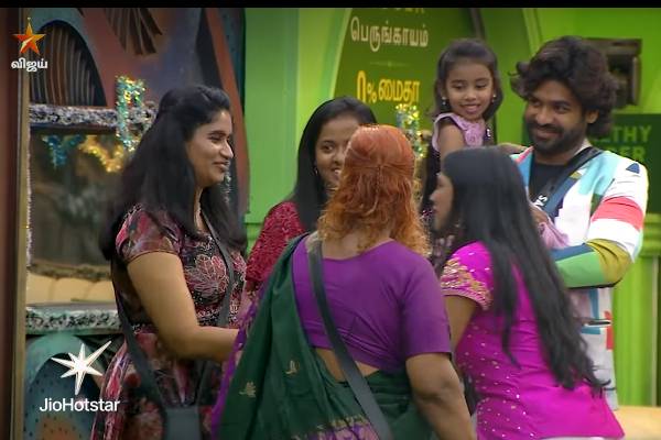 வந்த வேலையைப் பாருடா...கம்ருதீனிடம் பாருவை விளாசிய அக்கா! | Kamurudin Sister Talk About Vj Parvathy Viral வந்த வேலையைப் பாருடா...கம்ருதீனிடம் பாருவை விளாசிய அக்கா! | Kamurudin Sister Talk About Vj Parvathy Viral