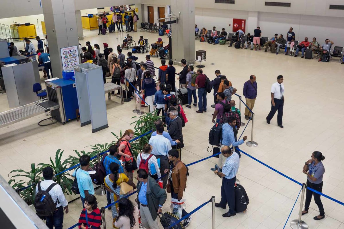 கட்டுநாயக்க விமான நிலையத்தில் இந்திய இளைஞன் கைது | Indian Arrested In Katunayake Airport கட்டுநாயக்க விமான நிலையத்தில் இந்திய இளைஞன் கைது | Indian Arrested In Katunayake Airport