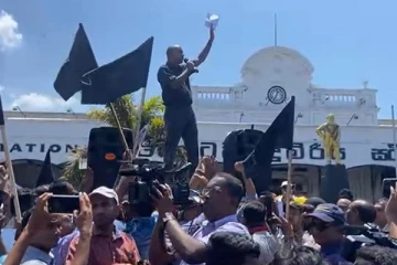 சூடுபிடிக்கும் கொழும்பு ஆர்ப்பாட்டக் களம் - நீதிமன்றம் பிறப்பித்துள்ள உத்தரவு!(காணொளி)