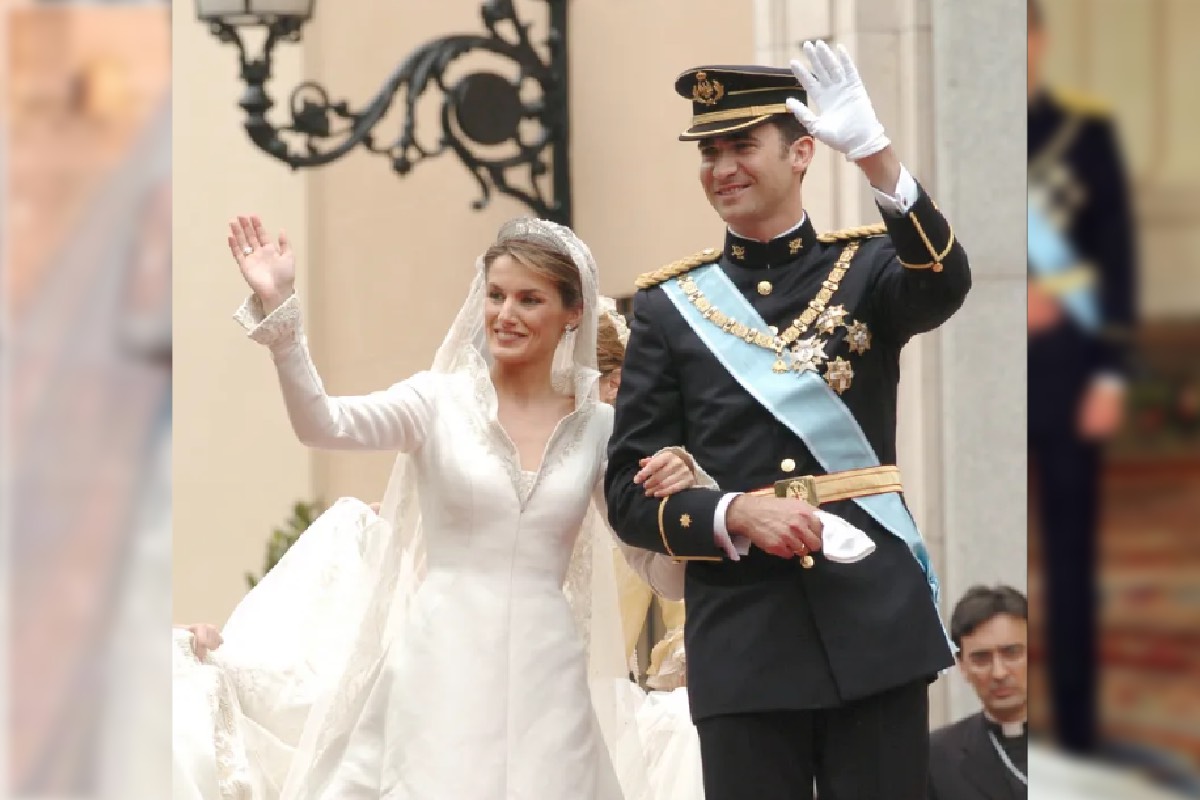 Top 5 Worlds Most Extravagant Bridal Gowns Top 5 Worlds Most Extravagant Bridal Gowns