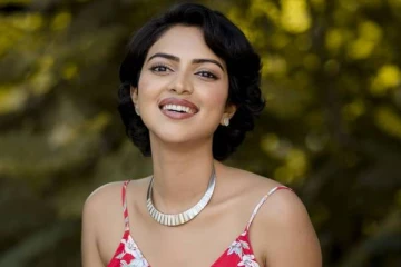 கணவரை விவாகரத்து செய்து தனியாக வாழும் நடிகை அமலாபாலின் சொத்து மதிப்பு எவ்வளவு தெரியுமா?