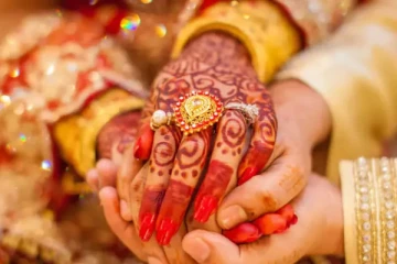 திருமணத்திற்கு முதல்நாள் மணமகளை ஆசையாக முத்தமிட்ட மணமகன்! பின்னர் நடந்த விபரீதம்