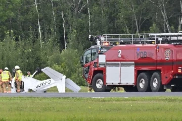 கியூபெக்கில் விபத்துக்குள்ளான சிறிய விமானம்! விமானி வைத்தியசாலையில்