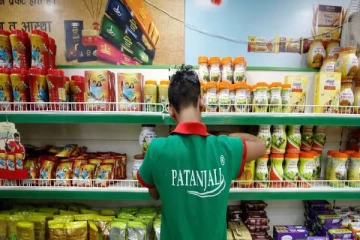 பதஞ்சலி நிறுவனம்; தயாரிப்புகளின் உரிமம் ரத்து - அரசின் அதிரடி உத்தரவு!