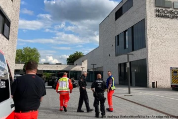 ஜேர்மனியில் திடீரென கத்திக்குத்து தாக்குதல் நிகழ்த்திய நபர்: மாணவர்கள் துணிந்து எடுத்த நடவடிக்கை