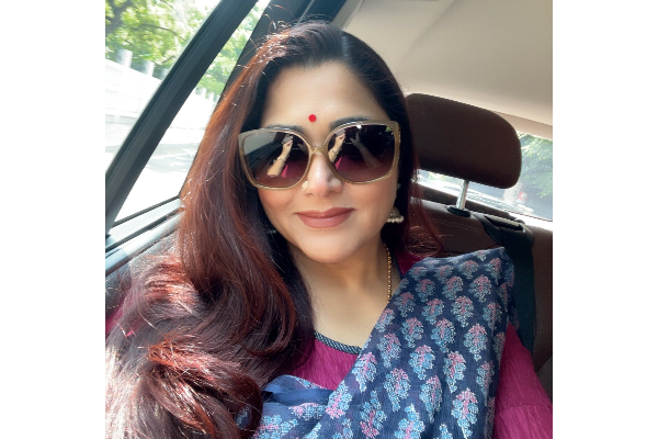 மளமளவென எடையை குறைத்தது இப்படி தான்! ரகசியத்தை உடைத்த நடிகை குஷ்பு | Actress Kushboo Reveals Secret In Video How To L