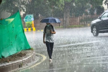 5 நாட்களுக்கு கனமழை தொடரும் - வானிலை ஆய்வு மையம்