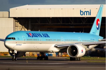 லண்டன் ஹீத்ரோ விமான நிலையத்தில் 2 விமானங்கள் மோதி விபத்து: வெளியான புகைப்படங்கள்